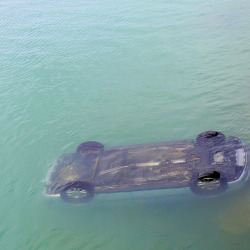 environmentally:  marijwana:  departured:  braydaaan:  oo  wut  uhhm  its a car in water it isn’t rocket science  