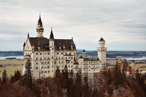 blindsideddd:  German Fantasyland (by red321)    Schloß Neuschwanstein, Bavaria