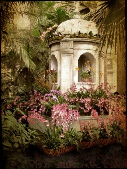 bluepueblo:  Garden Gazebo, Sintra, Portugal photo via greentea 