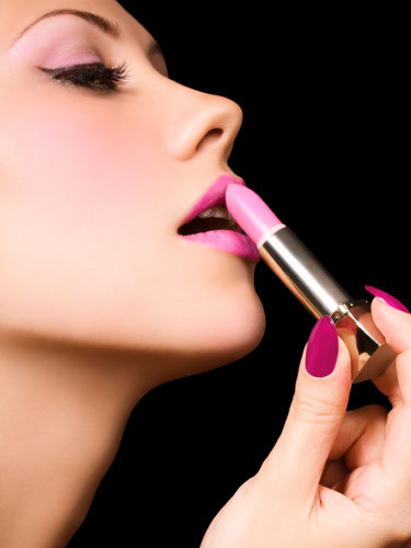 sandybrown121:  I love it when a girl appreciates that it’s not just wearing lipstick