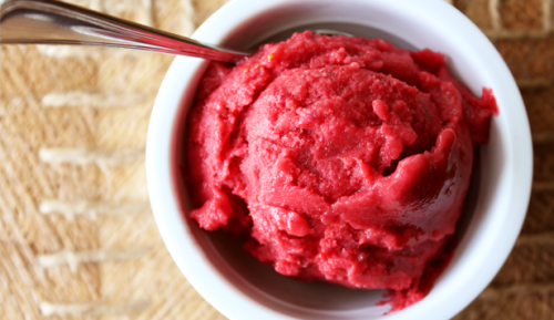 forewardmomentum:   Frozen Strawberry Protein Sorbet I have this as a small snack or as desert if I’