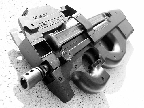 flying-blades:  FN P90