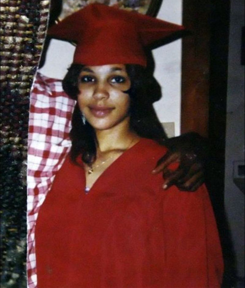 fuckyeahfamousblackgirls:Tarika Wilson, the 26-year old unarmed mother of six who was fatally shot b
