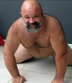 deafbear:  Sexy daddy! Woof 