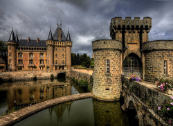 allthingseurope:  Château La Clayette, France