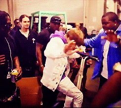 É amanha beliebers. 