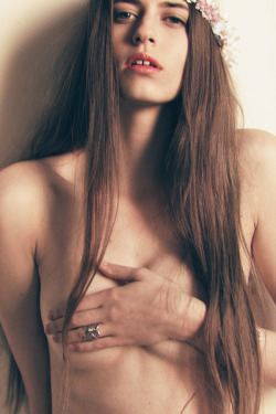 lotusjosephine:  Brianna@PhotogenicsMediaMUA/Hair: Maxi Tone©Lotus Josephine 