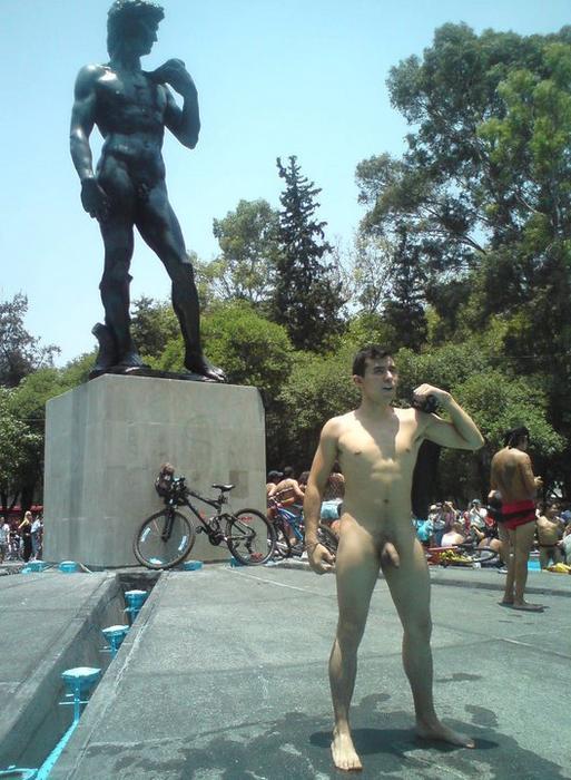 edcapitola:  naturalnudeguys:  Love pictures that show personality and character,
