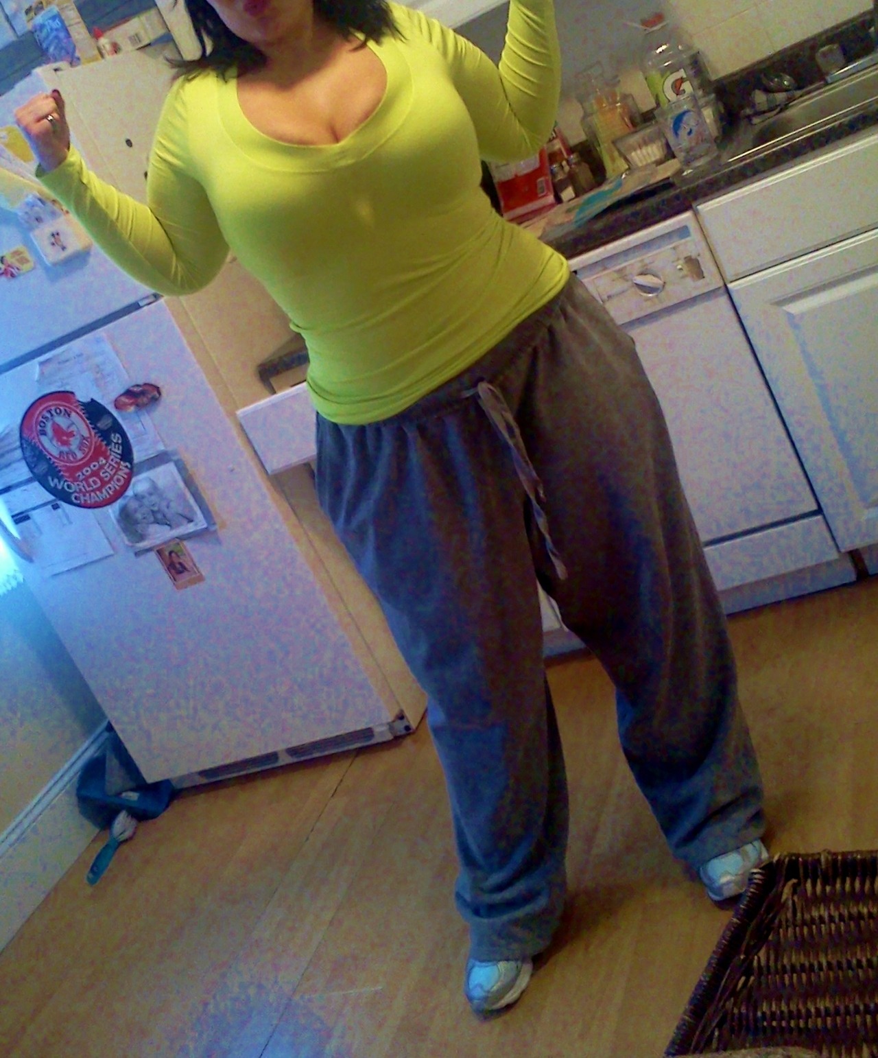 Irresistible Overspill. [follow for loads more from her] - Certified #KillerKurves   