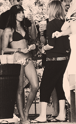 isthechemistry:  Ashley Tisdale and Avril Lavigne at Avril Lavigne’s 26th birthday