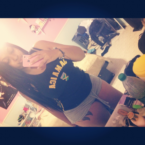 iammarryjane:  Whaa gwaan sweet bits ;) 