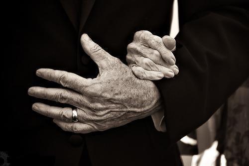 bdsmgallery:  be-pleasing-always:  Recently i saw someone ask about long-term relationships