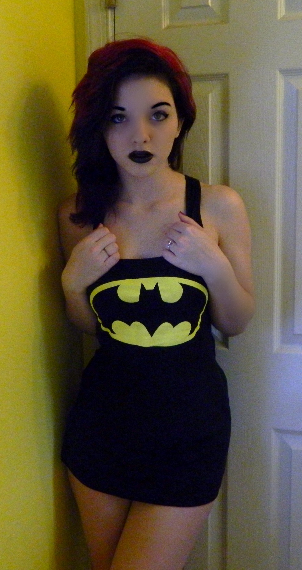 hottestgirlsoftumblr:  by brokenheartsncrayons