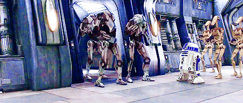  awwwl poor r2 :(