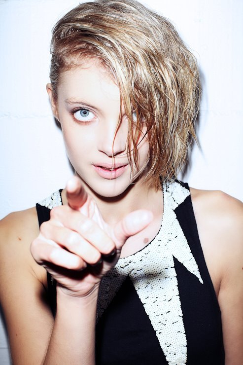 s-paceboundd:  g-od:  The beautiful Courtenay Scott-Hill. Photography ~ David James  beautiful grunge~ 