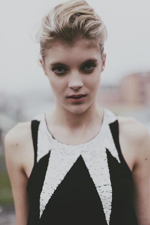 g-od:  The beautiful Courtenay Scott-Hill. Photography ~ David James(was on nzntm)  