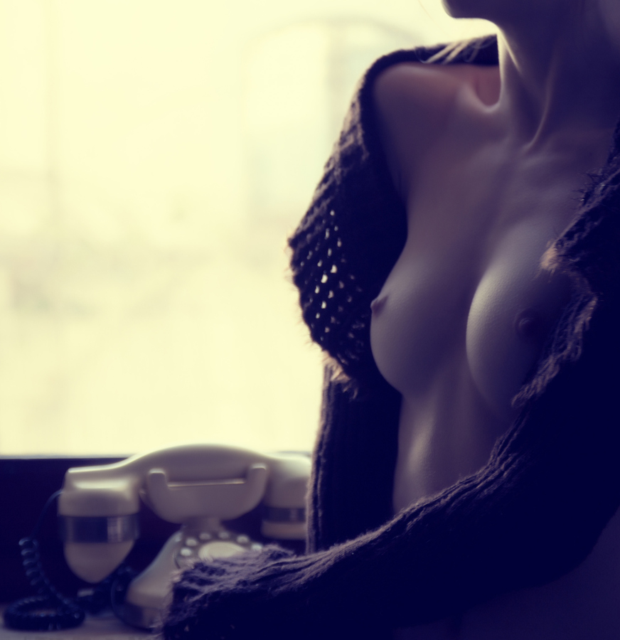 sensualshadows:  Photo by Fabrizia Milia 