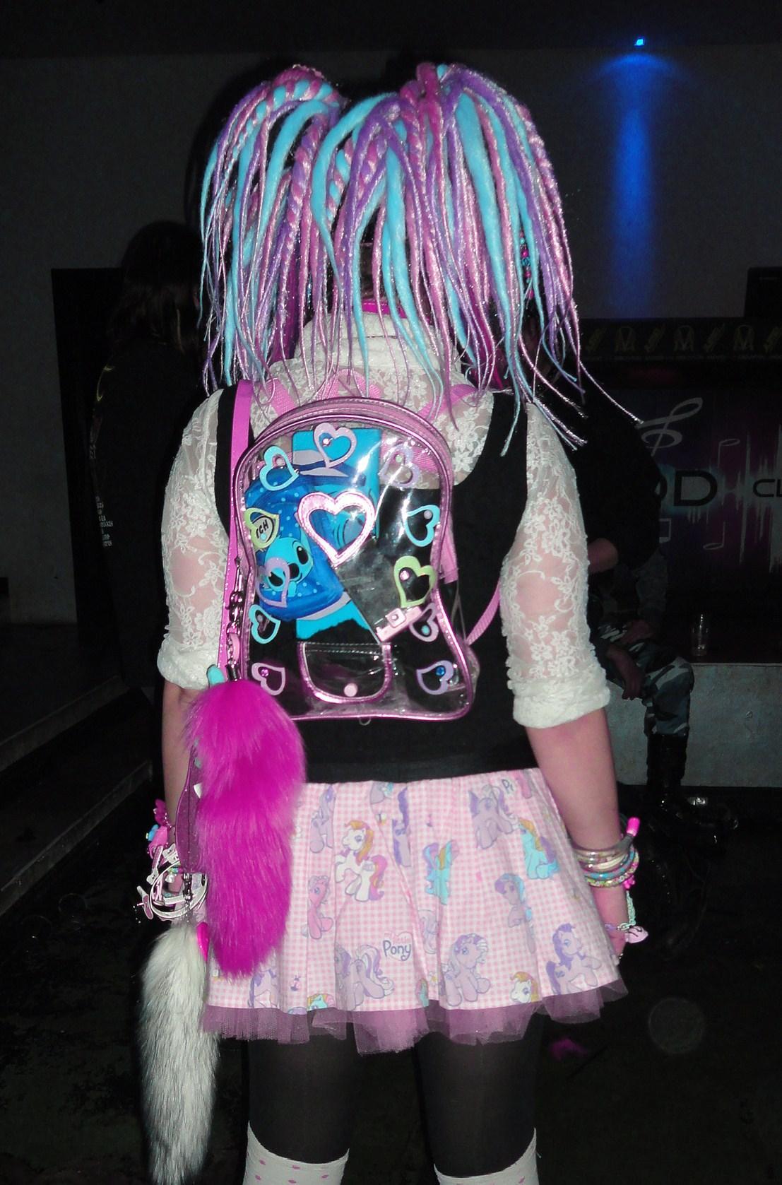 cyberpinky:  El3ttro Bunny~&lt;3 So cutee
