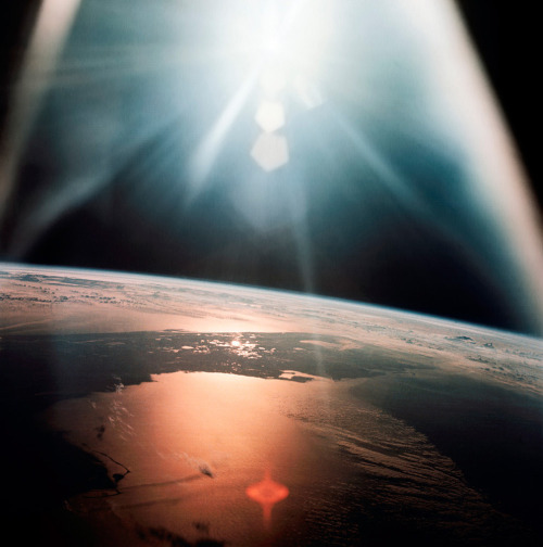 Love, love, love our @20x200 Artist Fund series of @NASA archive images.
This gorgeous photo, AS07-08-1933, was taken in 1968 from the Apollo 7 spacecraft. Read more or buy a limited-edition print benefiting the 20x200 artist fund on 20x200.com here.