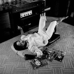 theniftyfifties:  Listening to jazz records. Mississippi, 1956.