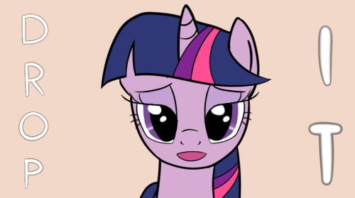 anothertwilightsparkle:  When I’m Choosing to Play Something from a Semi-Obscure Meme. Inspired by this with poses taken from the original, though they are rather unsurprisingly less impressive with a relatively short mane. 