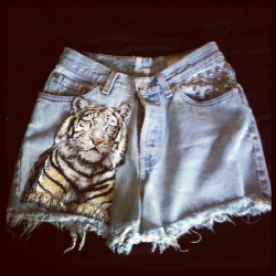 ellieisweird:  i want these so badly 