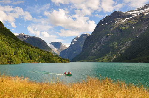 Breathtaking scenery in Nordfjord, Sogn og Fjordane county in Western Norway (by stigkk).