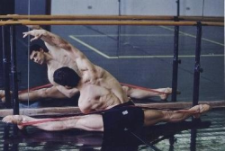 Guysdoingthesplits:  Gatogus:  Randomivity:  Roberto Bolle  Roberto Bolle And His