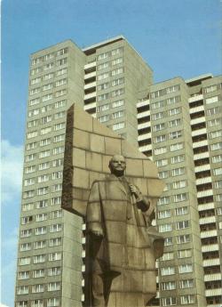 fuldagap:  Leninplatz, East Germany. 