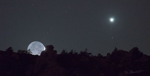 Sex n-a-s-a:  Earthshine and Venus Over Sierra pictures