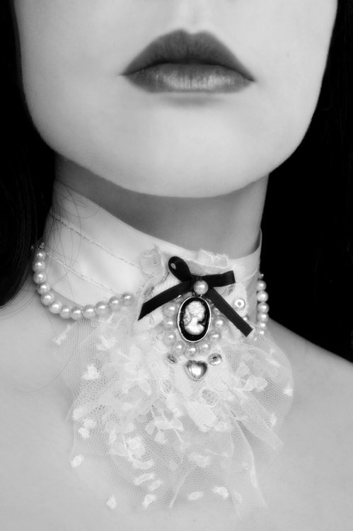 lament-for-the-past:  With lips like delicate rose petals.  