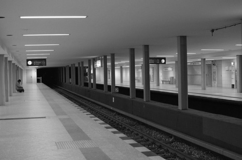 ichliebedichberlin:  U Bahn - BERLIN by Ansüfie on Flickr. 