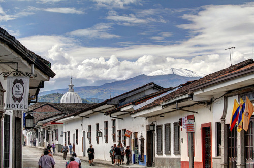 Streets of Popayán, major pilgrimage site in Colombia (by José M. Arboleda).