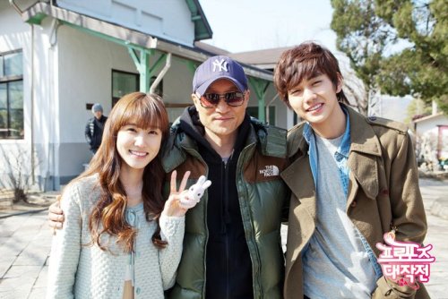 Yoo Seung Ho and Park Eun Bin with the producer ^^