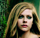 rebellqueen:    Goodbye Lullaby Music Video’s                  ∟  Alice