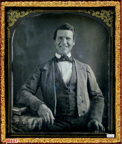 tuesday-johnson:ca. 1850’s, [daguerreotype portrait of a manically smiling gentleman]via the Daguerr