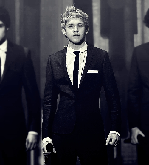 amazayn-carrots:  mammary-me-harry:  sex hair much?   (via imgTumble) niall is sex