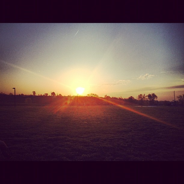 #sunrise #sunshine #sunrays #pretty #colours #sky #photography #instagram #iphoneography