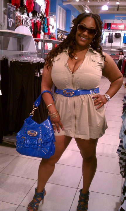 one sexy woman in that outfit lush big tits bulging out of the top love them huge,xxxxxx.