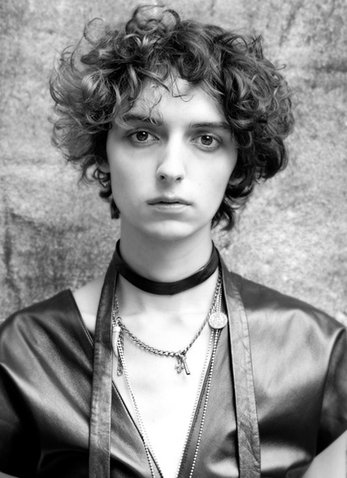 katalepsja:  Aris Schwabe by Mia-Mala McDonald (via thefashionisto) 