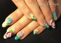 nailsbyran:  Spring floral  I would love these!