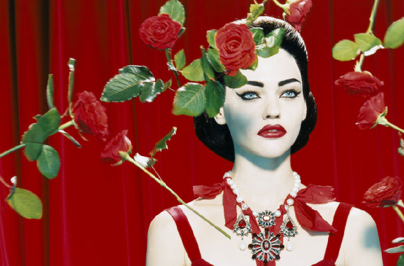 vampdreaminginhollywood:  photographed by Miles Aldridge 