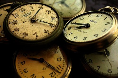 wolf-in-search-of-velvet:Time ends…