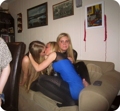 trust-our-dreams:  Me and my best friend kissing last saturday! Craaaazy night..