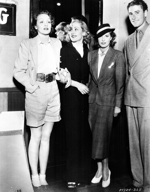 vintagegal:Marlene Dietrich, Carole Lombard, Lili Damita and Errol Flynn c. 1935