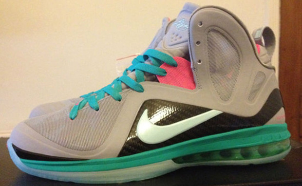 dlwade81:  Nike LeBron 9 P.S. EliteWolf Grey/Mint Candy-New Green-Pink Flash516958-001Summer