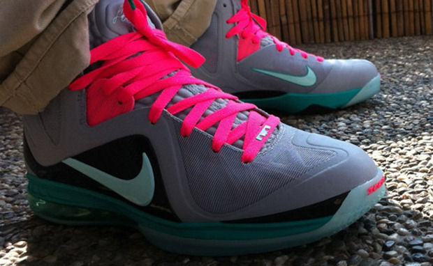 dlwade81:  Nike LeBron 9 P.S. EliteWolf Grey/Mint Candy-New Green-Pink Flash516958-001Summer