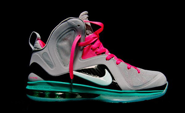 dlwade81:  Nike LeBron 9 P.S. EliteWolf Grey/Mint Candy-New Green-Pink Flash516958-001Summer
