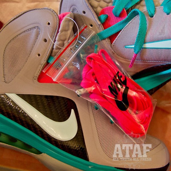 dlwade81:  Nike LeBron 9 P.S. EliteWolf Grey/Mint Candy-New Green-Pink Flash516958-001Summer