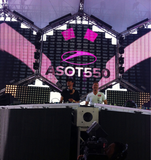 XXX andromedalove:  Cosmic Gate @ ASOT550 UMF photo